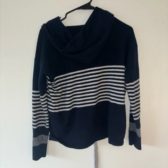 Vineyard Vines Navy Blue & White Stripe Hooded Wool Cashmere Sweater Size Small - Picture 5 of 12